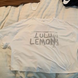 Lululemon crop top